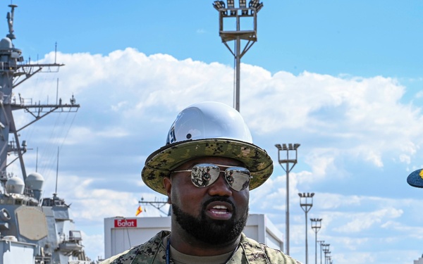 Commander, U.S. 6th Fleet, Visits NAVSTA Rota