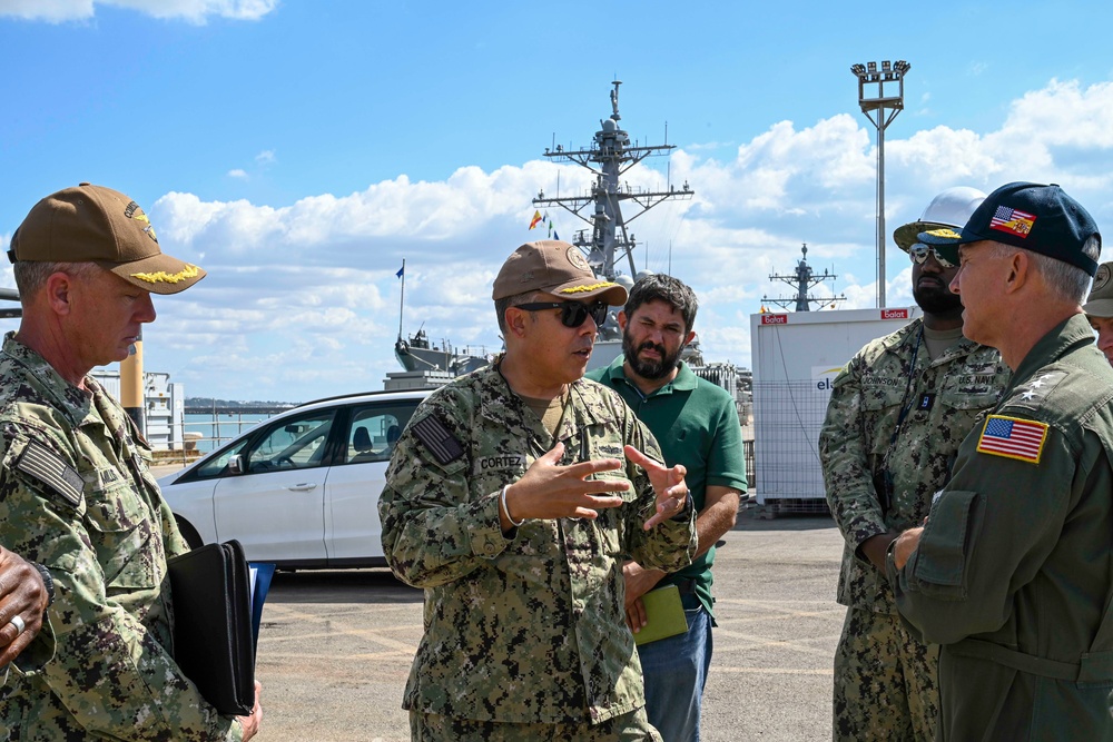 Commander, U.S. 6th Fleet, Visits NAVSTA Rota