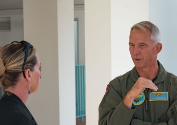 Commander, U.S. 6th Fleet, Visits NAVSTA Rota