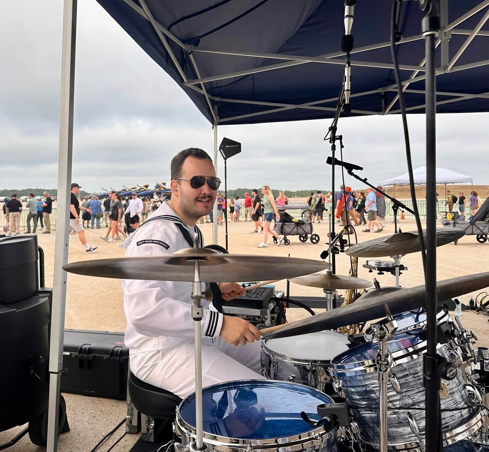 Rhode Island Sound at &quot;Thunder Over New Hampshire&quot;