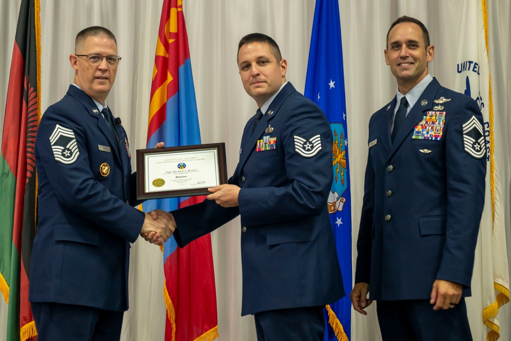 ALS/NCOA class 25-6,25-F graduation