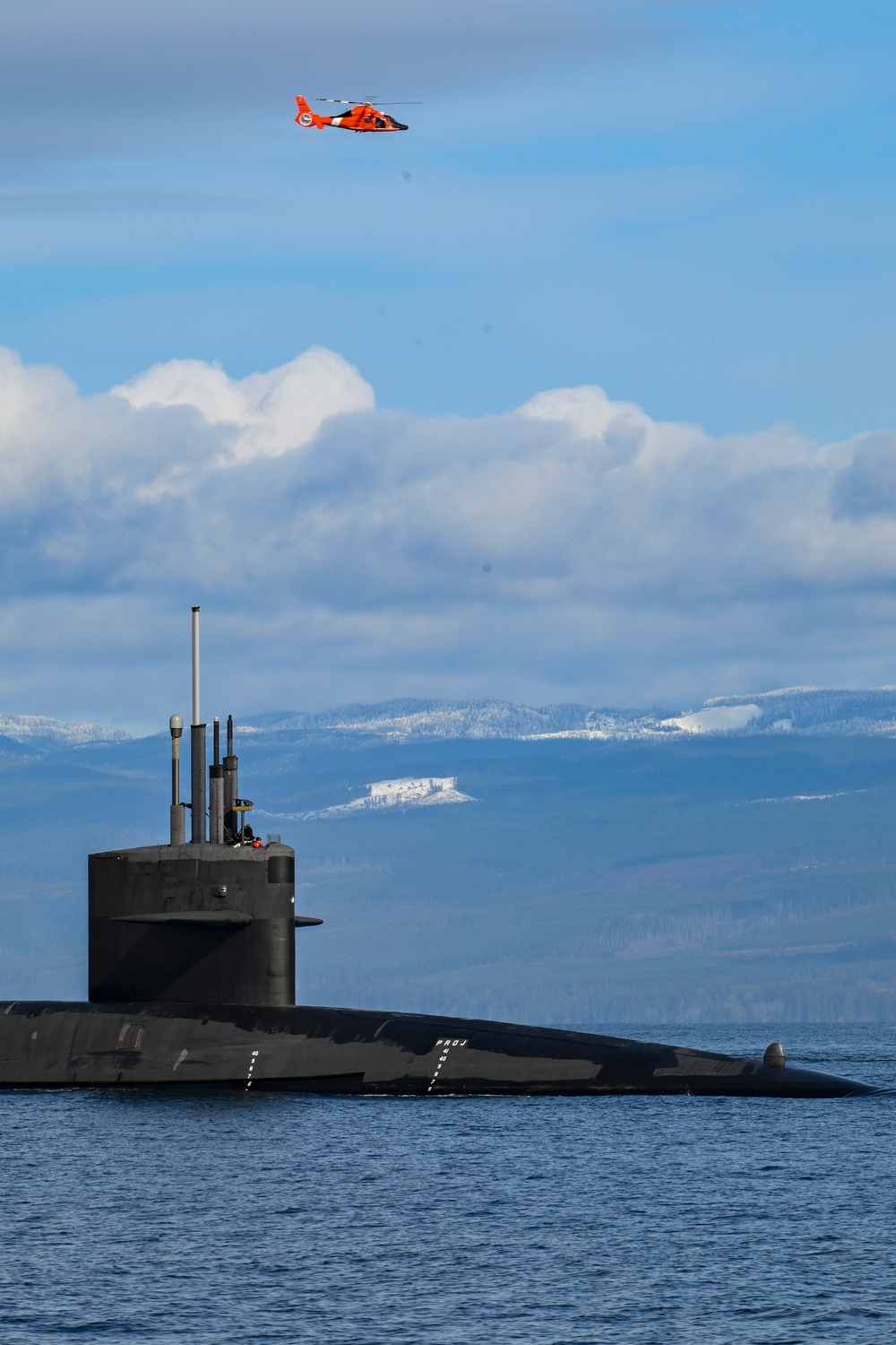 U.S. Coast Guard MFPU-Bangor and Fast Response Cutter Conduct Submarine Escort