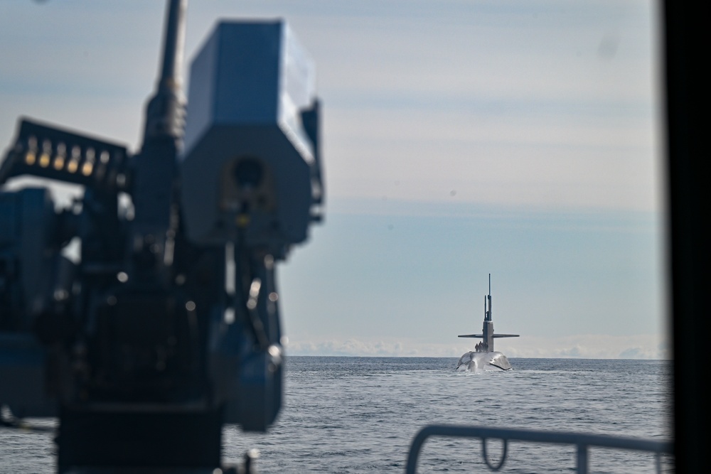 U.S. Coast Guard MFPU-Bangor and Fast Response Cutter Conduct Submarine Escort