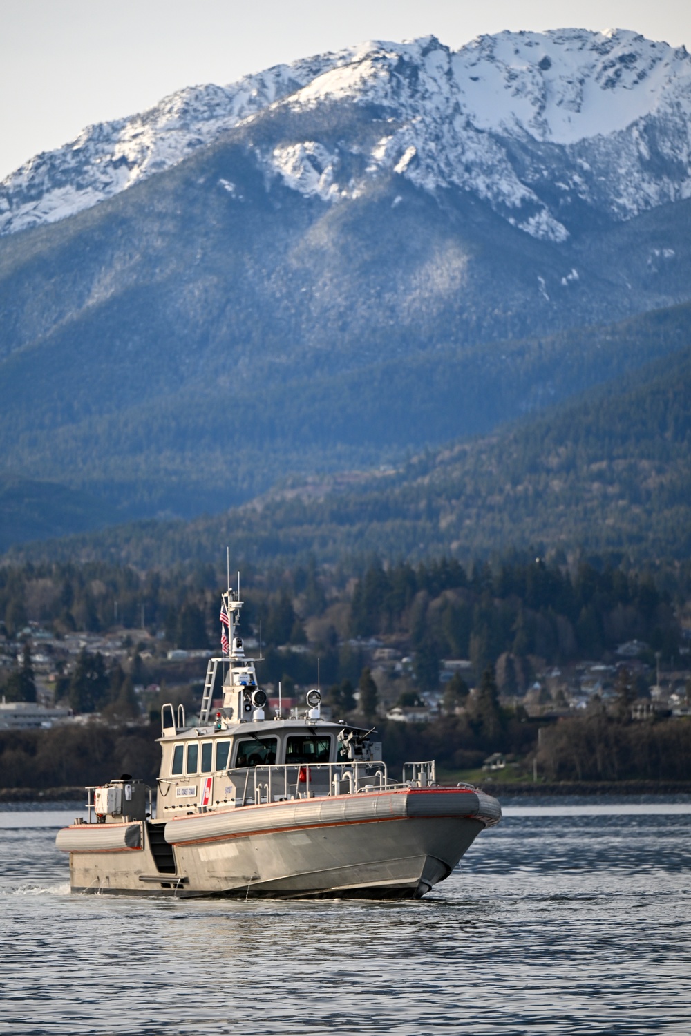 U.S. Coast Guard MFPU-Bangor and Fast Response Cutter Conduct Submarine Escort