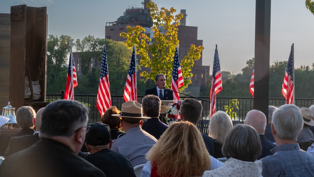 Springfield pays tribute to 9/11 victims and heroes