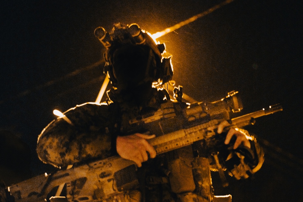 U.S. Marines, NATO Partner Forces conduct large scale amphibious night landing, reconnaissance training exercise in Estonia