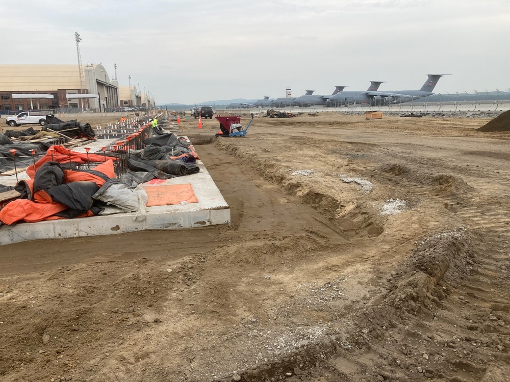 Super Hangar for Super Galaxies under construction