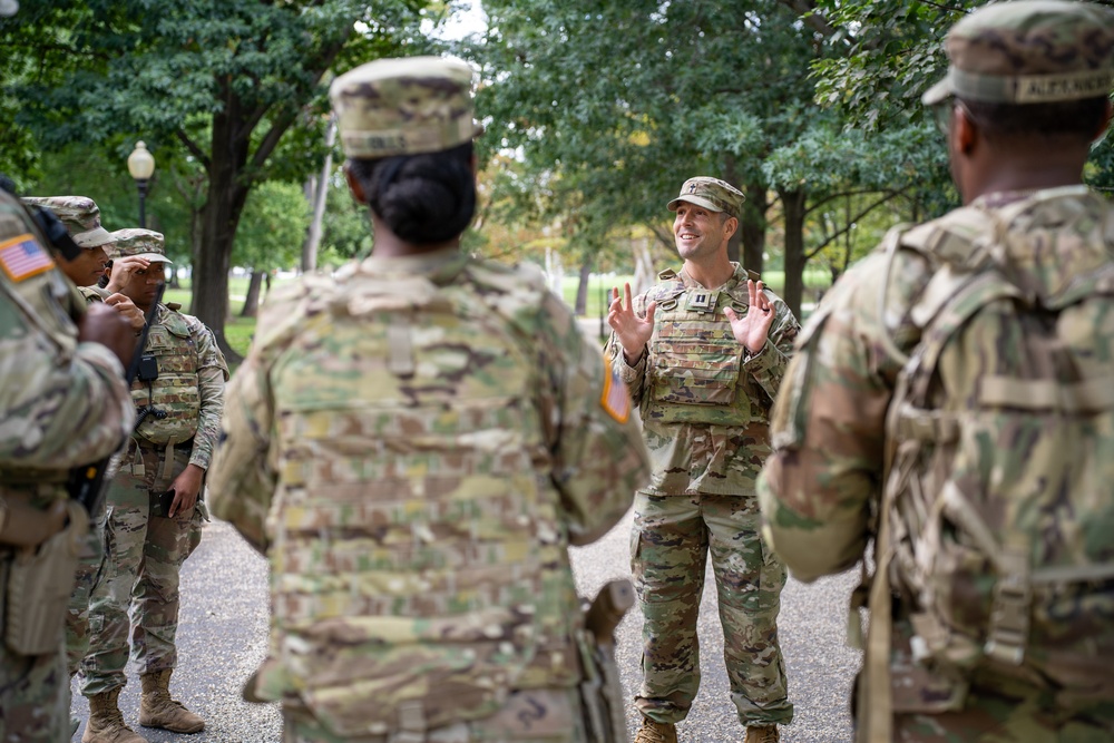Chaplain Stutson speaks with Soldiers