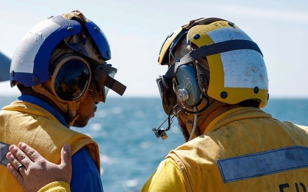 Flight Operations onboard USS Gonzalez (DDG 66)