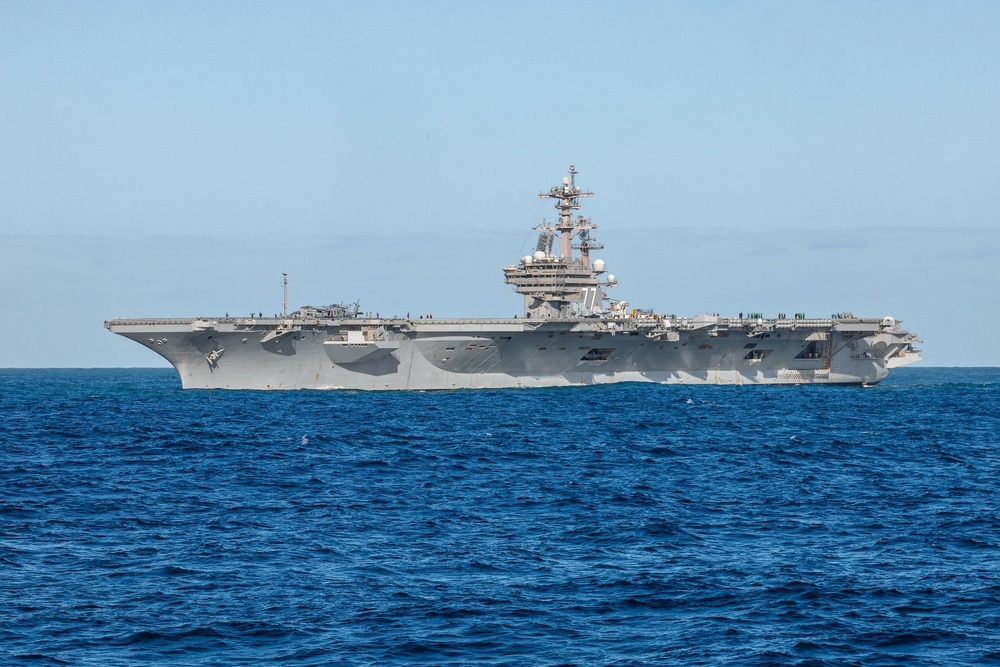 USS George H W Bush (CVN 77) Maneuvers into Formation