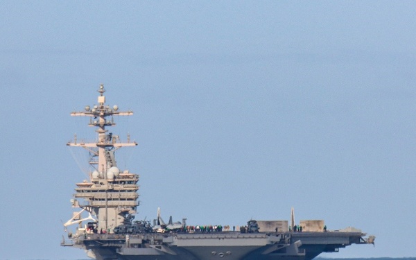 USS George H W Bush (CVN 77) Maneuvers into Formation