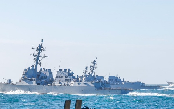 Arleigh-Burke Destroyers Conduct Formation Steaming