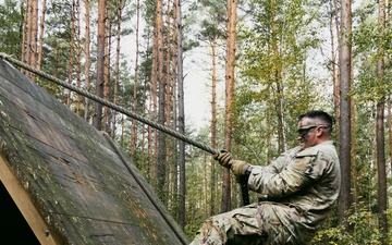 278th ACR Soldiers Complete Obstacle Course at Spur Ride