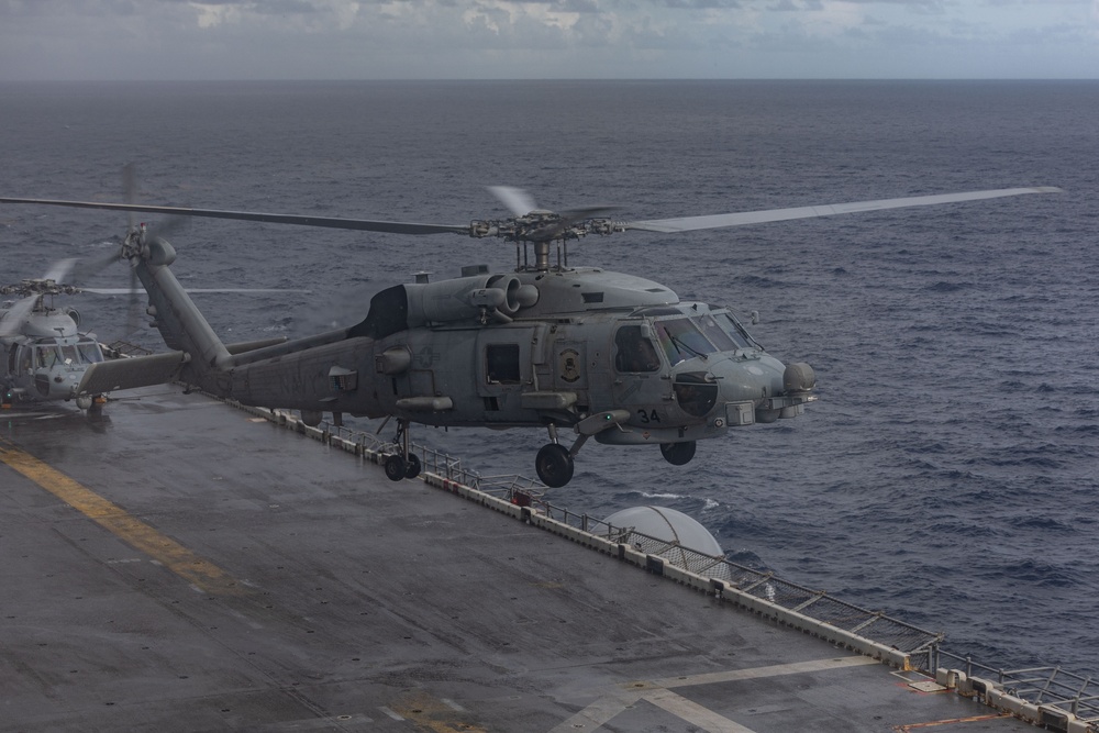 USS Iwo Jima (LHD 7) Conducts Flight Operations in the Rain