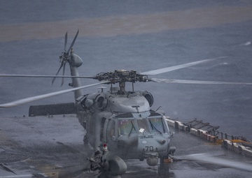 USS Iwo Jima (LHD 7) Conducts Flight Operations in the Rain