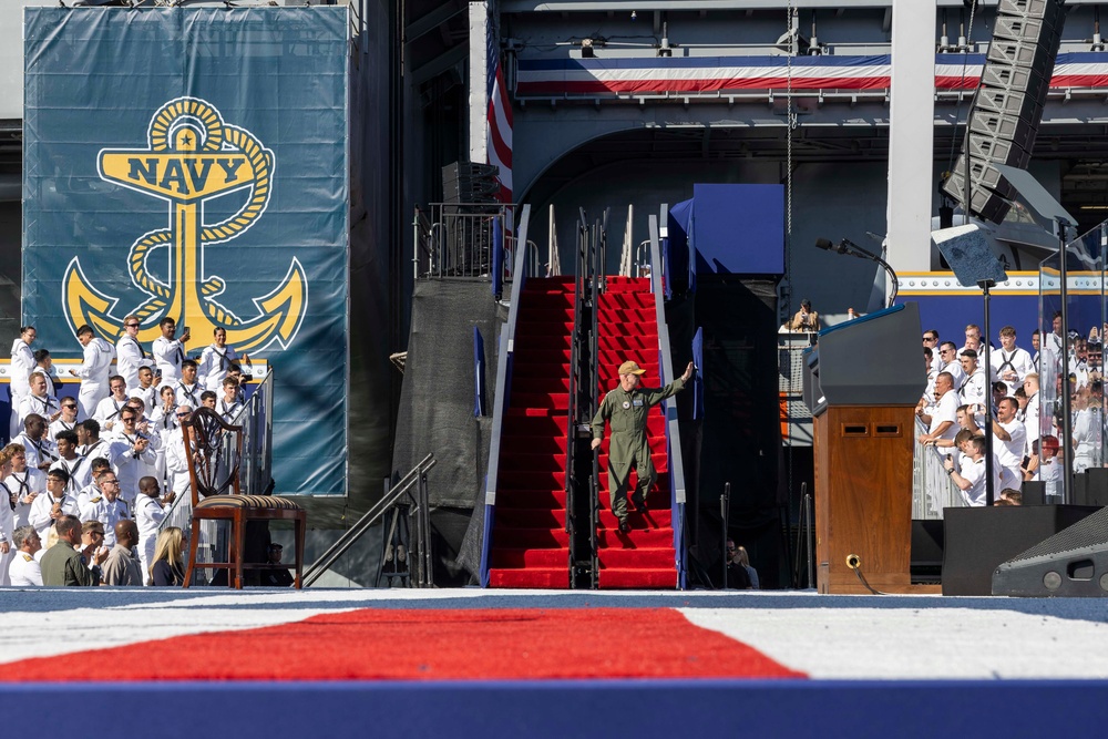 Trump Visits Naval Station Norfolk