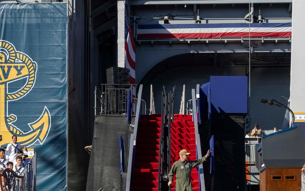 Trump Visits Naval Station Norfolk