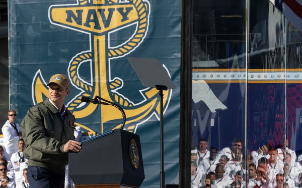 Trump Visits Naval Station Norfolk