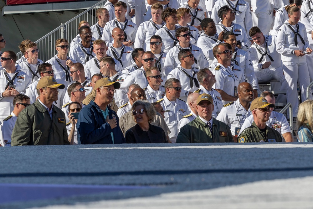 Trump Visits Naval Station Norfolk