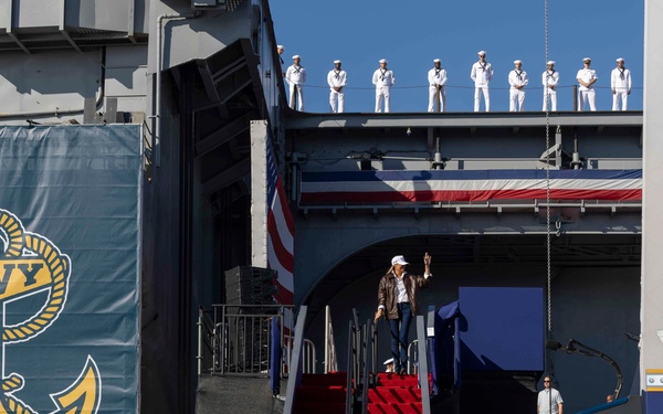Trump Visits Naval Station Norfolk