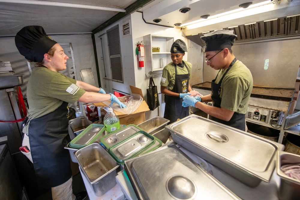 Oregon National Guardsmen show off culinary skills at Taste of Trades