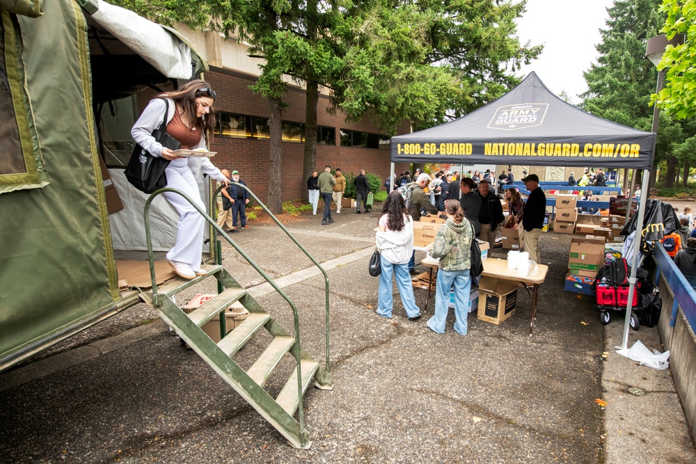Oregon National Guardsmen show off culinary skills at Taste of Trades