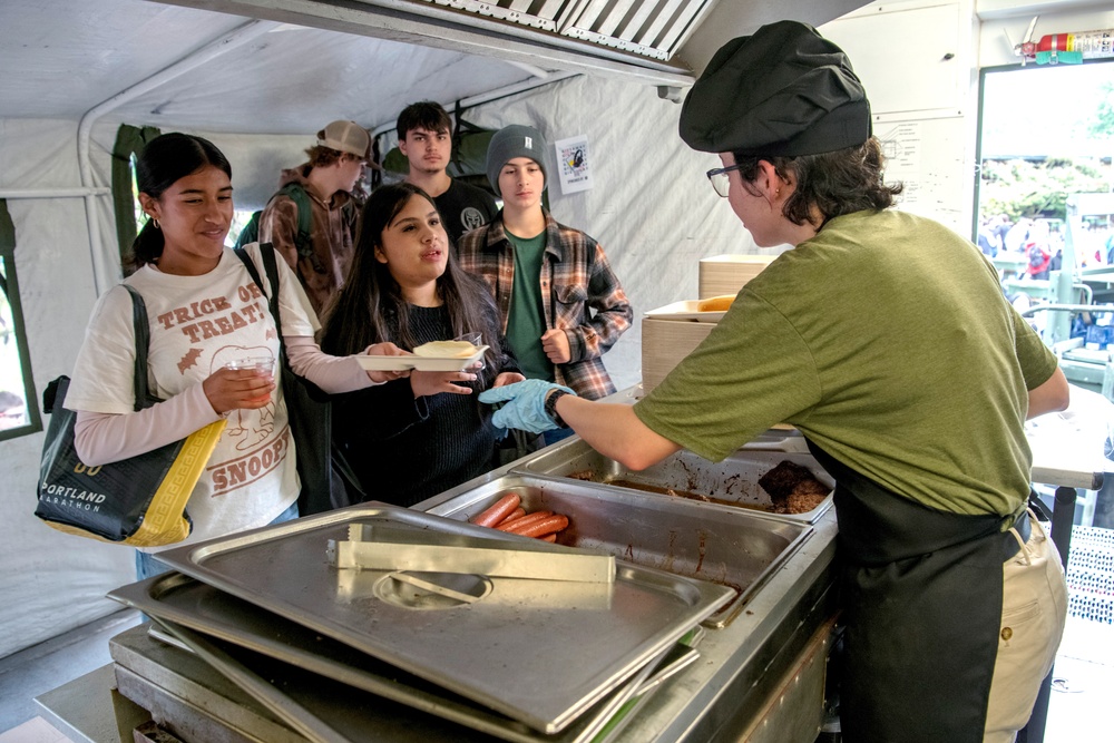 Oregon National Guardsmen show off culinary skills at Taste of Trades