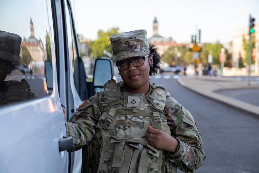 A Mississippi National Guard Soldier delivers food to Troops in Washington, D.C.
