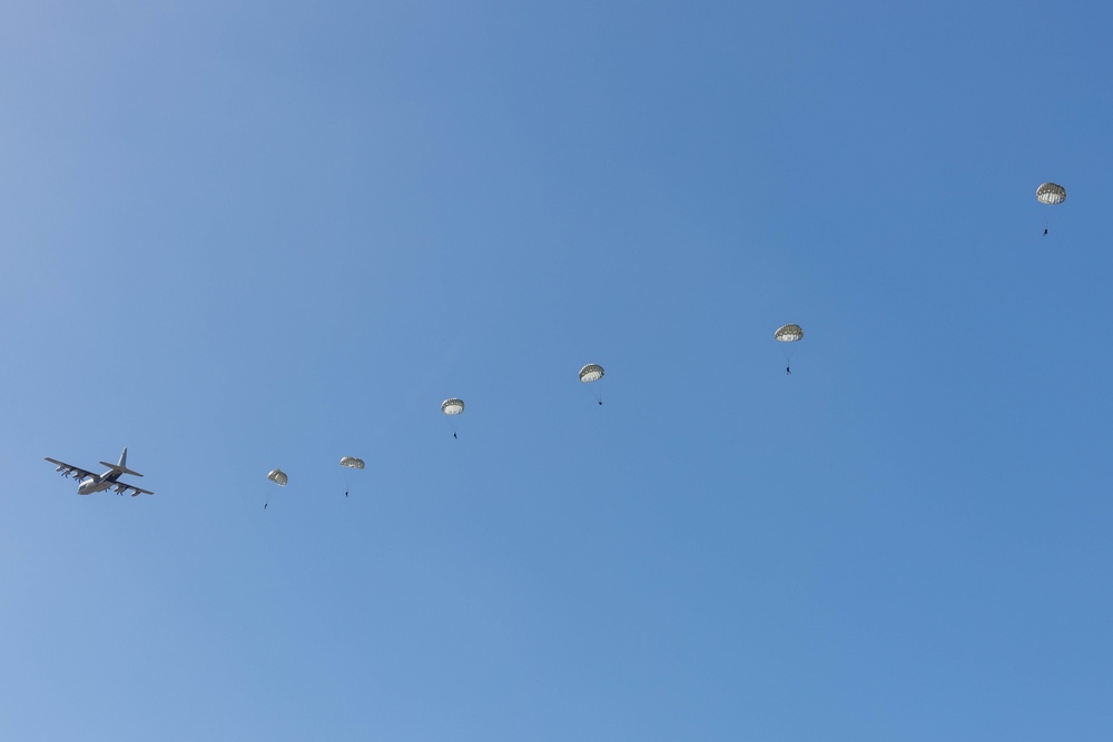 Riptide Reach 2-25: 1st DSB Conducts Parachute Operations