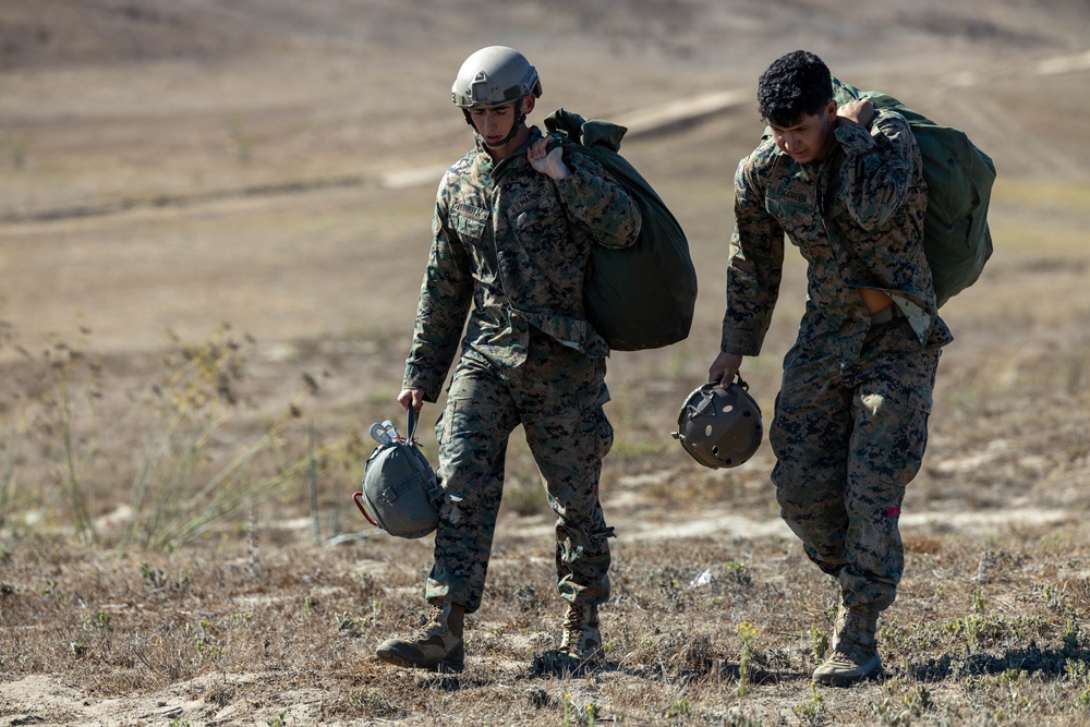 Riptide Reach 2-25: 1st DSB Conducts Parachute Operations