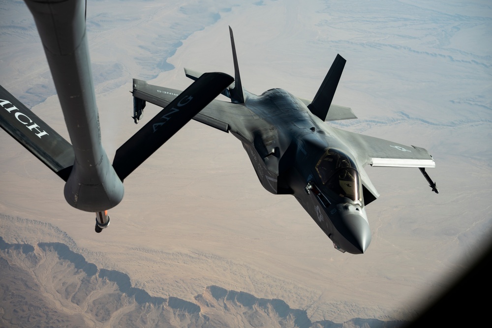 USAF meets USMC in the skies over USCENTCOM AOR USAF meets USMC in the skies over USCENTCOM AOR