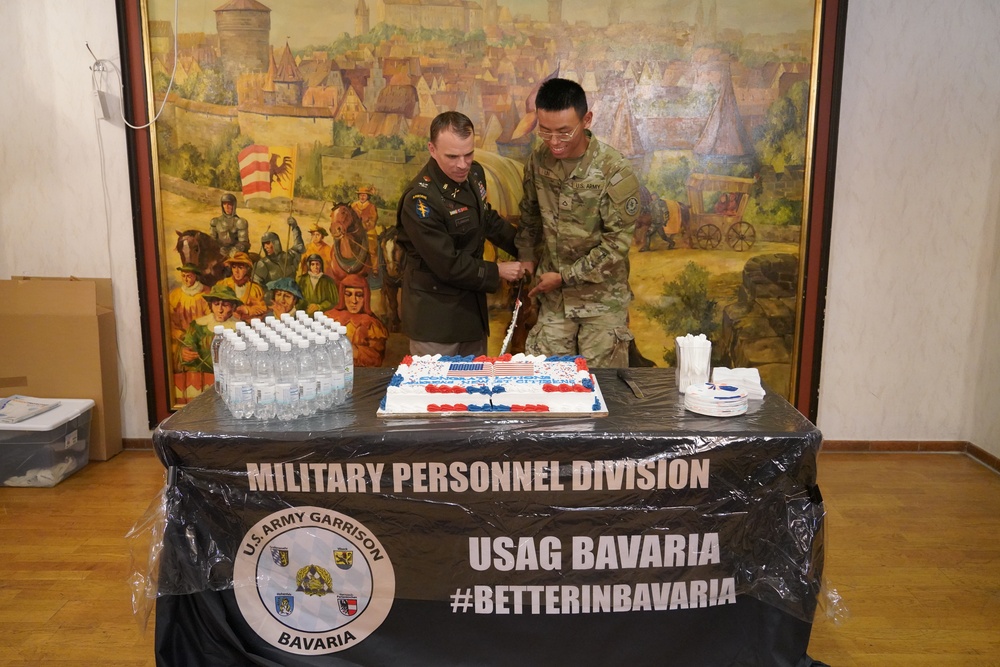 USAG Bavaria welcomes 35 newest American citizens