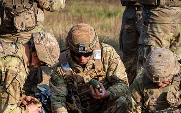 U.S. Soldiers execute Paladin Table VI gunnery in Poland