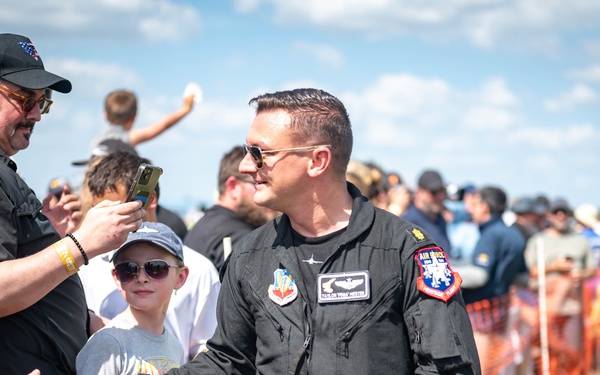 Viper Demo performs at Sun 'N Fun 2025