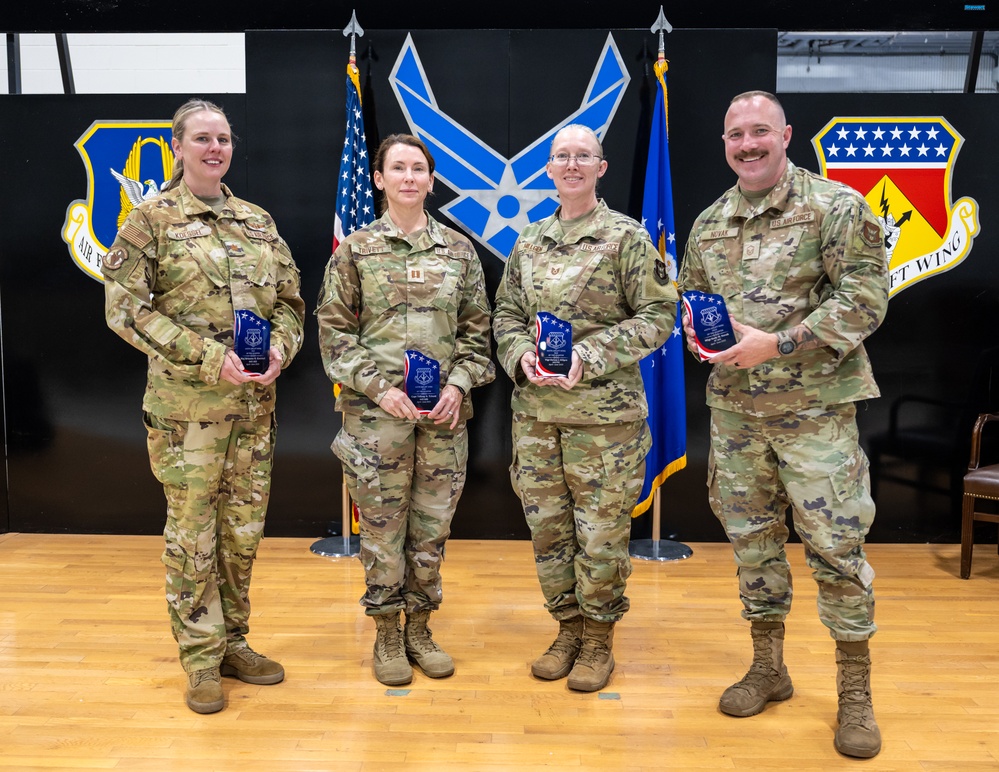 445 AW Commander hosts Commander's Call