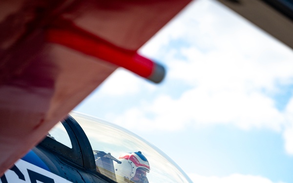 Viper Demo performs at Sun 'N Fun 2025