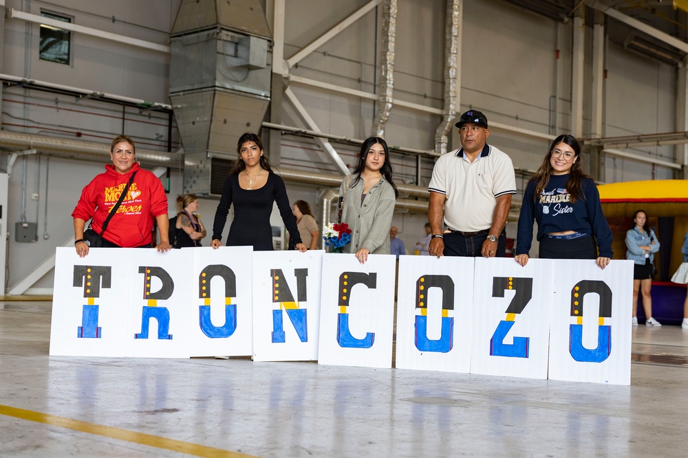 U.S. Marines with VMFA-542 return home