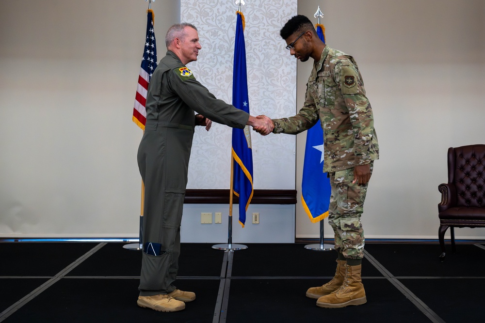 18th AF leaders visit Scott’s host wing, emphasize future-focused readiness