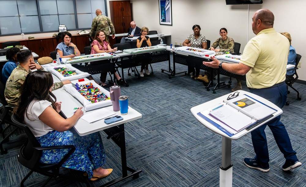 18th AF leaders visit Scott’s host wing, emphasize future-focused readiness