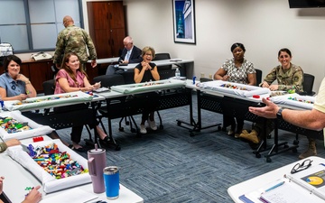 18th AF leaders visit Scott’s host wing, emphasize future-focused readiness