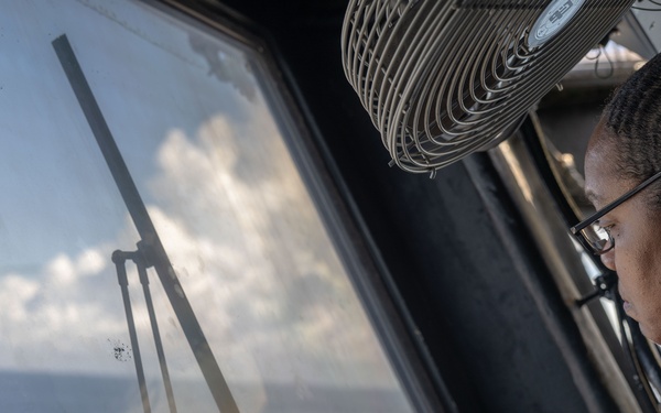 USS Iwo Jima (LHD 7) Conducts A Vertical Replishment-At-Sea with USNS Joshua Humphreys (T-AO-188)