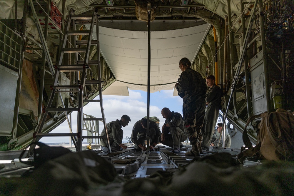 Riptide Reach 2-25: 1st DSB Conducts Parachute Operations