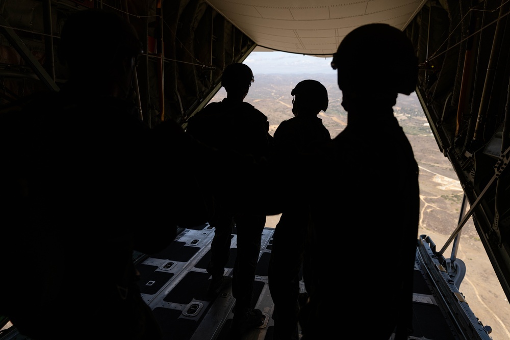 Riptide Reach 2-25: 1st DSB Conducts Parachute Operations