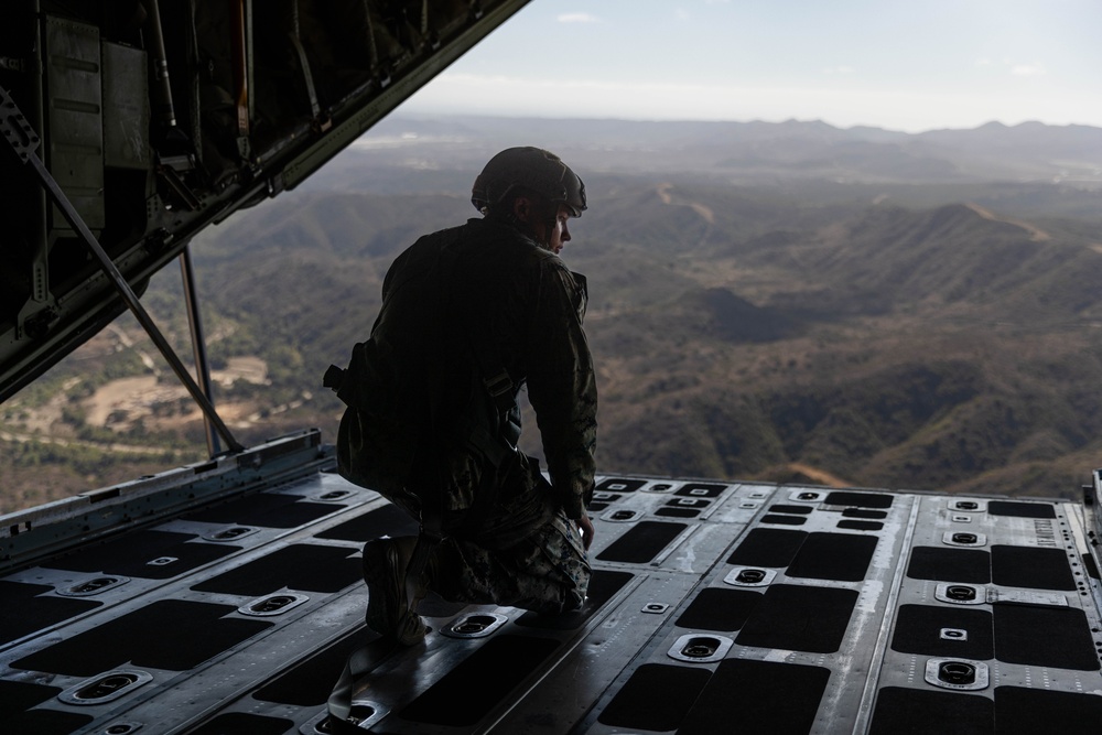 Riptide Reach 2-25: 1st DSB Conducts Parachute Operations