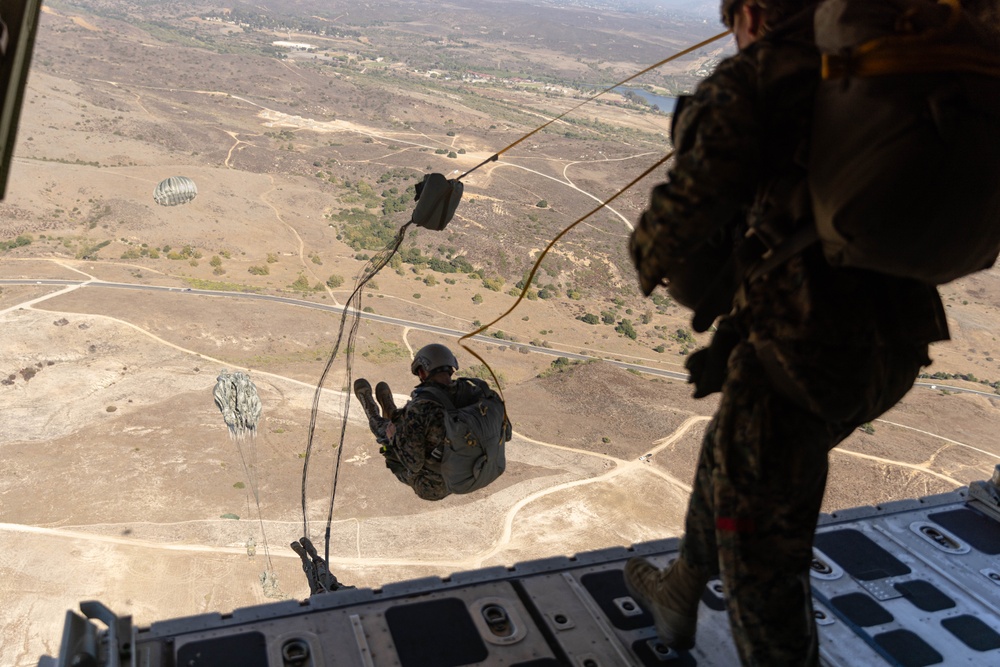 Riptide Reach 2-25: 1st DSB Conducts Parachute Operations