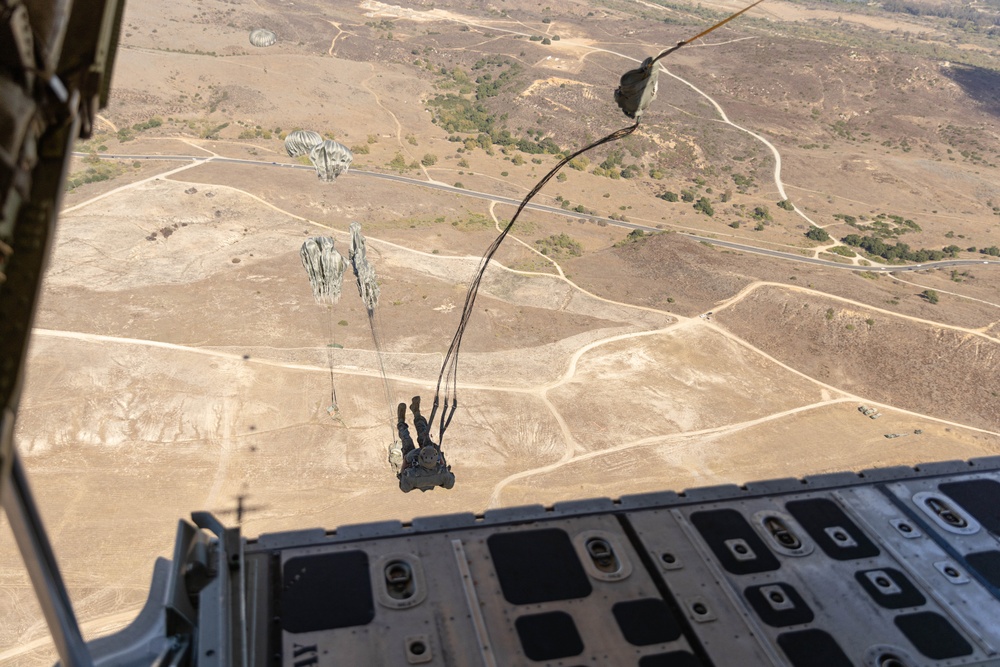 Riptide Reach 2-25: 1st DSB Conducts Parachute Operations