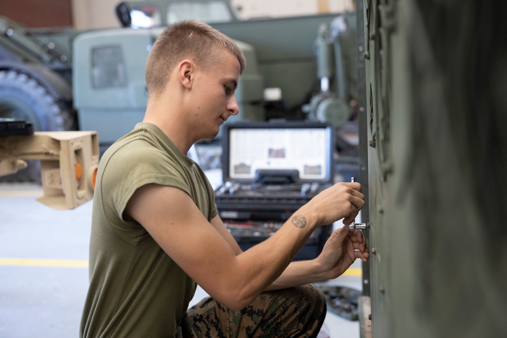 1st Maintenance Battalion performs daily duties