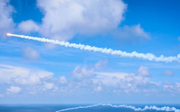USS Iwo Jima Conducts a Live Fire Exercise
