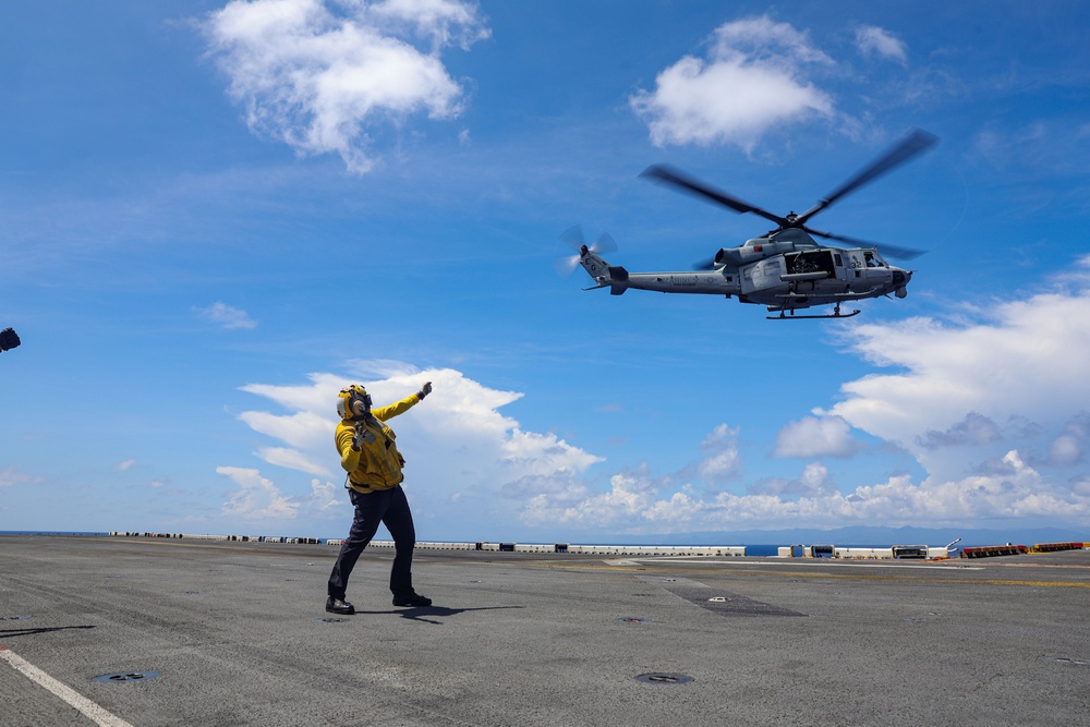 DVIDS - Images - Flight Operations Aboard USS Iwo Jima (LHD 7) [Image 9 ...