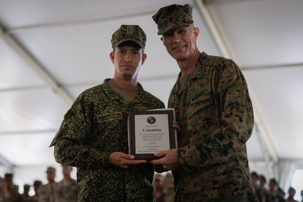 UNITAS 2025: US Marines and Partner Nations Participate in the Closing Ceremony Gift Exchange UNITAS 2025: US Marines and Partner Nations Participate in the Closing Ceremony Gift Exchange